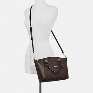 Coach crossbody Medium size